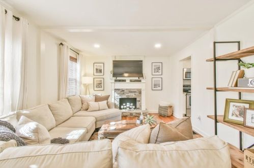 2209 Clairmont Ter, Atlanta GA 30345-2316 exterior