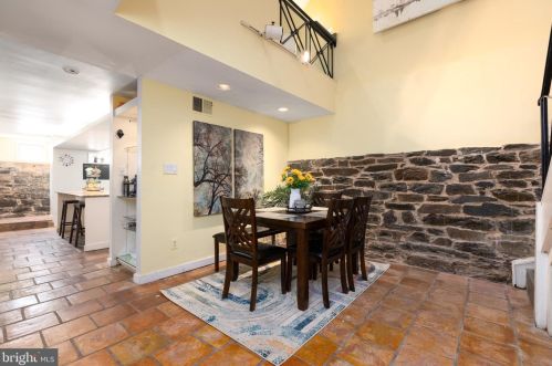 203 3 St, Washington DC 20003-1903 exterior