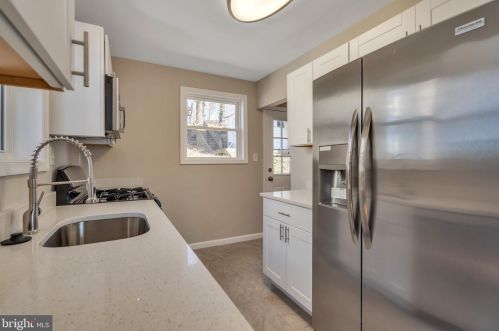 11611 Mapleview Dr, Silver Spring MD 20902-2327 exterior