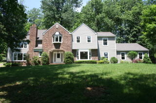 29 Ellsworth Dr, Warren NJ  07059-7137 exterior
