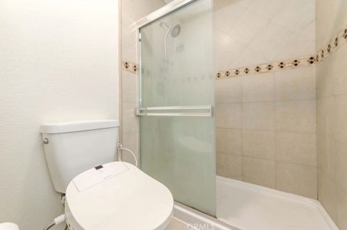 803 Creekside Dr, Fullerton CA 92833-2176 exterior