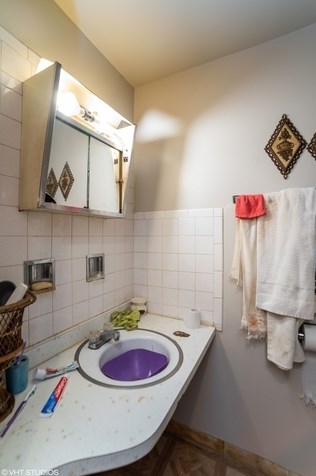 7102 Parnell Ave, Chicago IL 60621-3030 exterior