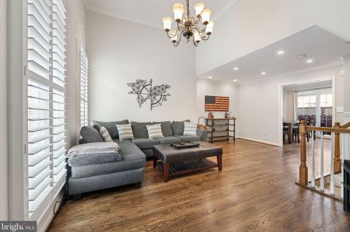 4659 Lambert Dr, Alexandria VA  22311-4942 exterior