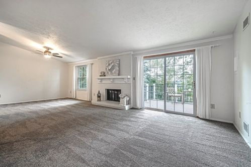 604 Meade Dr, Moon Twp PA 15108-9668 exterior