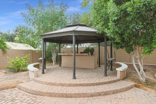 25422 50 Dr, Phoenix AZ 85031-1324 exterior