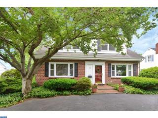 15 Gedney Rd, Trenton, NJ 08648-3918