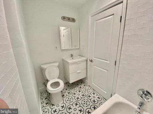 7110 Lynford St, Philadelphia PA 19149-1126 exterior