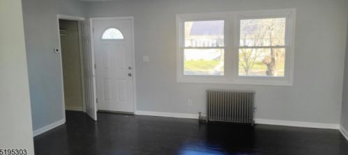 1242 Clark St, Rahway, NJ 07065-5502