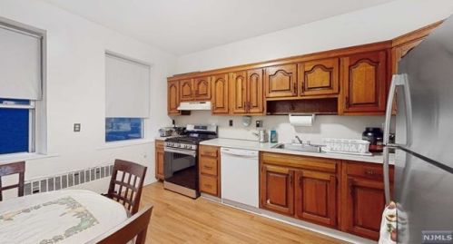 2401 New York Ave, Union City NJ 07087-4515 exterior