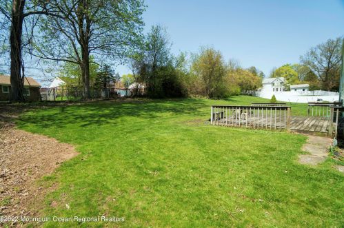 26 Phillips Rd, Edison NJ 08817-4611 exterior