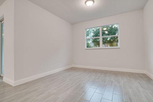 1871 Lewis St, Fort Pierce FL 34987-2083 exterior