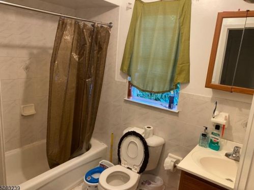 443 Irvine Turner Blvd, Newark NJ 07108-2465 exterior