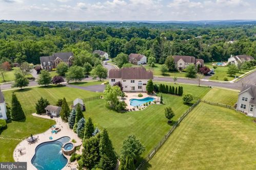 110 Pichelman Rd, Limerick PA 19468-2735 exterior