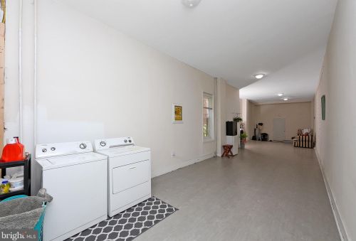 3259 Front St, Philadelphia PA 19140-5805 exterior