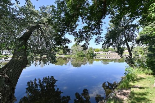 1423 Oconomowoc Ave, Watertown WI 53094-5220 exterior