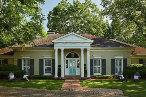 3821 Castlegate Dr, Atlanta, GA 30327-2607