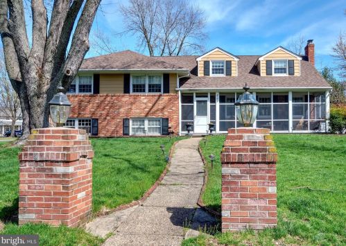 208 Devon Rd, Riverton, NJ 08077-4303