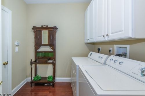 128 Mackenzie Ln, Parsippany NJ 07834-3723 exterior