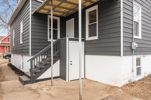 2812 8th St, Milwaukee WI 53215-3933 exterior