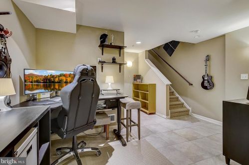 1333 Howard St, Philadelphia PA 19122-3209 exterior