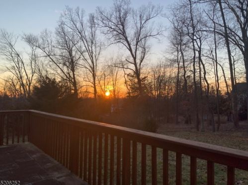 127 Mountainside Ln, Bridgewater, NJ 08807-2322