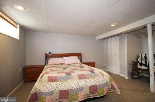 29 Roland Rd, Chester PA 19015-3051 exterior