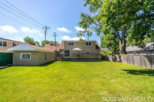 183 Muskegon St, Cedar Springs MI 49319-9594 exterior