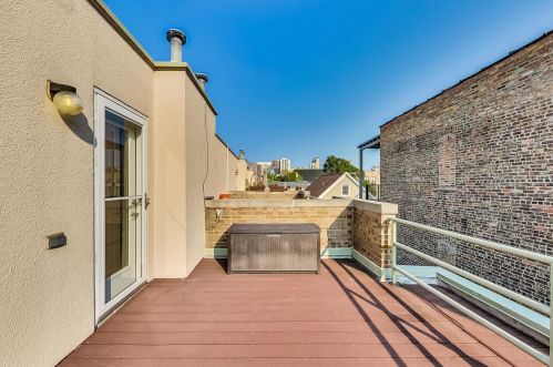 777 Melrose St, Chicago IL 60618-6318 exterior