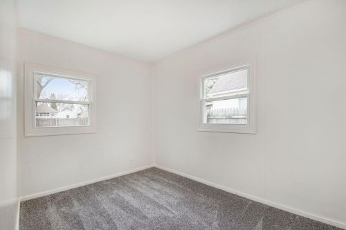 1350 Emerald Ave, Grand Rapids MI 49505-4824 exterior