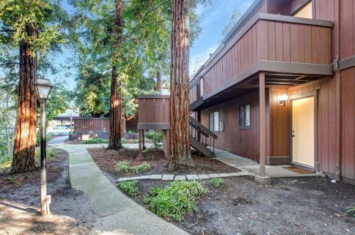 879 Camelback Pl, Concord, CA 94523-1226