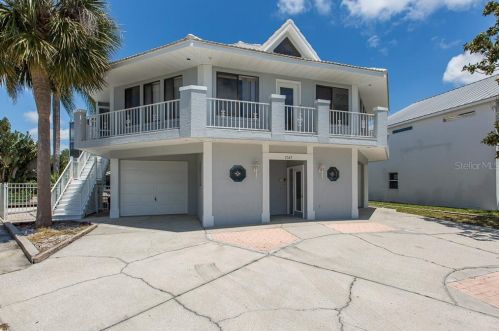 5347 Quist Dr, Port Richey, FL 34668-6353