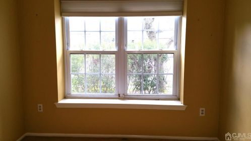 405 Porter Way, Bridgewater NJ 08807-3537 exterior