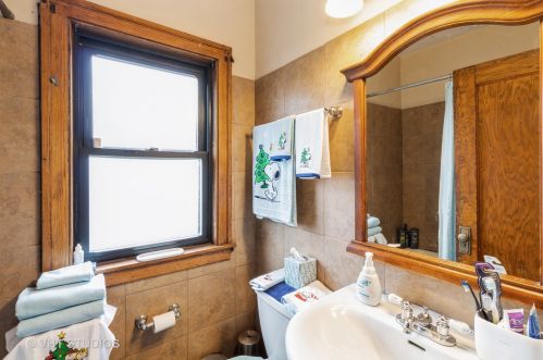 3922 Leclaire Ave, Chicago IL 60641-5083 exterior