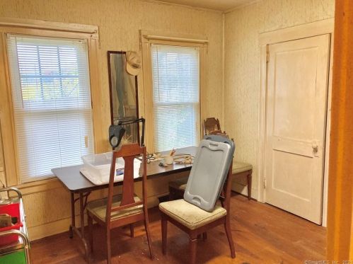 1063 Main St, Killingly CT 06239-2109 exterior