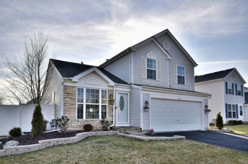 3008 Bloomfield Dr, Joliet, IL 60436-9704