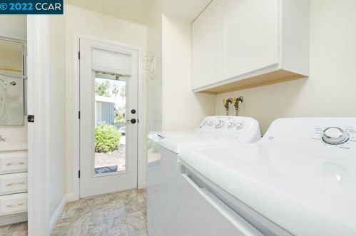 2081 Dalis Dr, Concord CA 94520-5423 exterior