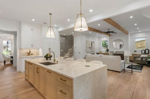 3918 Flowerland Dr, Atlanta GA  30319-1806 exterior