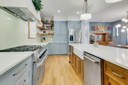 4727 Artesian Ave, Chicago IL 60645-5302 exterior