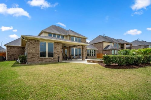 4919 Kendalia Cloud Ln, Fulshear TX 77441-1495 exterior