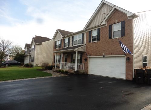 866 Crabapple Dr, Bull Valley IL exterior