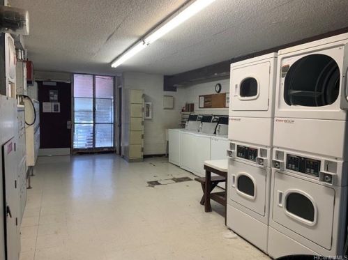 2140 10th Ave, Honolulu HI 96816-3012 exterior