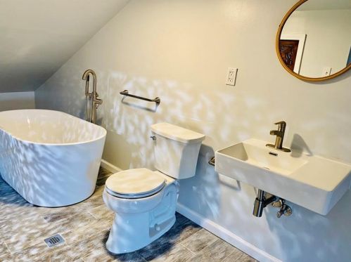 5534 Camelia St, Pittsburgh PA  15201-2213 exterior