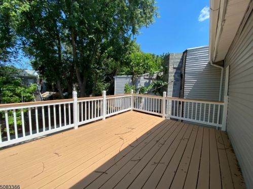 101 Holsman St, Paterson NJ  07522-1820 exterior