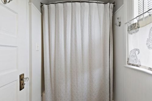 131 Pleasant St, Worcester MA 01609-3201 exterior