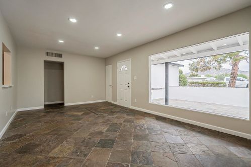 7020 12 St, Phoenix AZ 85086-4800 exterior