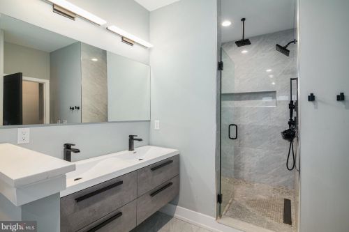 1313 29 St, Philadelphia PA 19121-4503 exterior