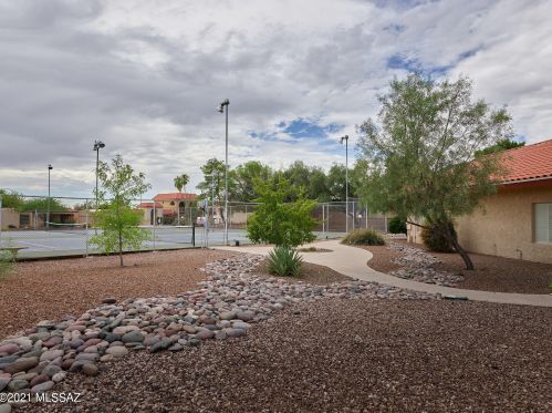 5677 Camino De La Noche, Tucson AZ  85718-4420 exterior