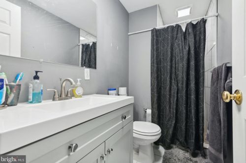 1813 Bouvier St, Philadelphia PA  19121-3305 exterior