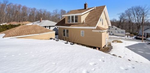 53 Chatanika Ave, Worcester MA 01602-1110 exterior