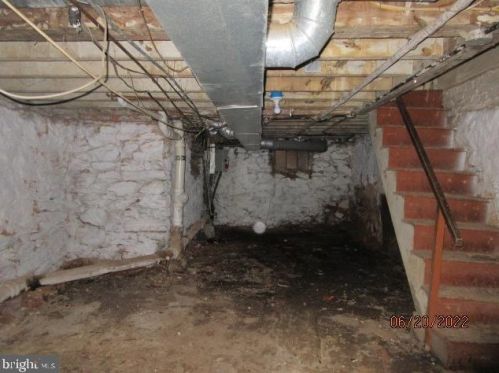 6144 Chancellor St, Philadelphia PA 19139-3702 exterior